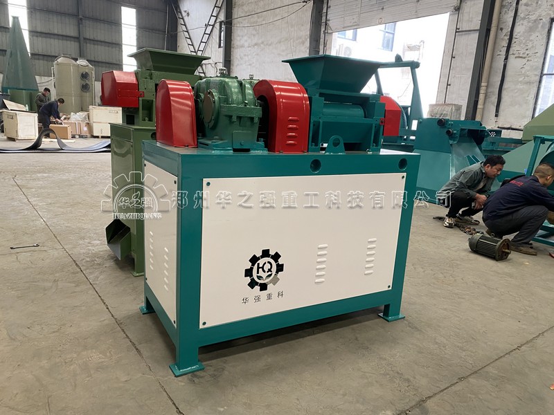 對(duì)輥擠壓造粒機(jī).jpg